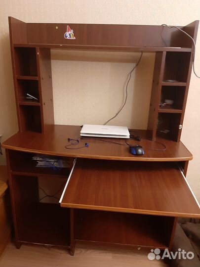 Компьютерный стол