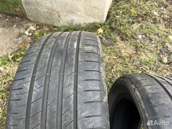 Goodyear EfficientGrip 215/50 R17