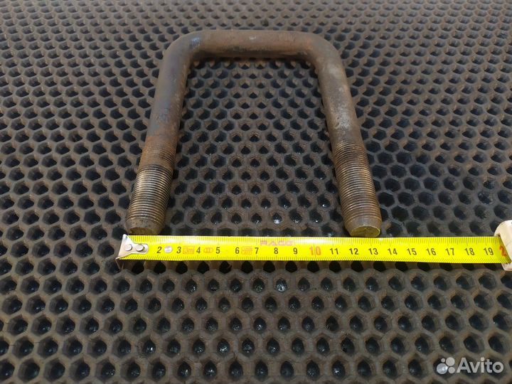 42109740 Стремянка передней рессоры