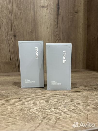 Чехлы Rhode Lip Case