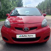 Toyota Aygo 1.0 MT, 2009, битый, 125 000 км, с пробегом, цена 800 000 руб.