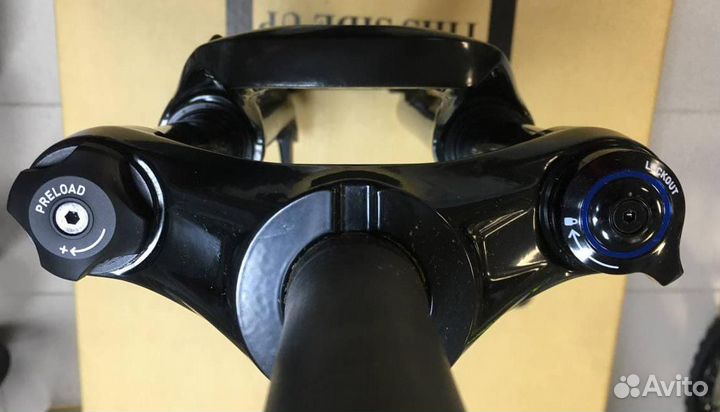 Новая вилка Rock Shox XC30 TK 29