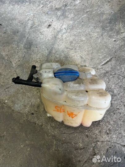 Бачок расширительный Porsche Cayenne 958 2013