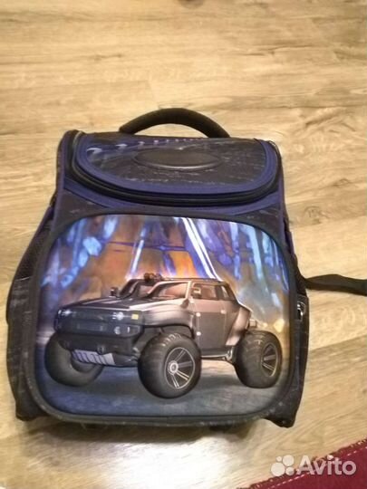 Школьный рюкзак