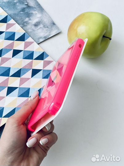 Чехол на iPhone 11