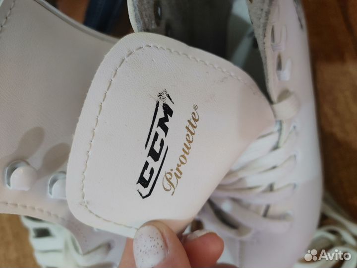 Коньки фигурные