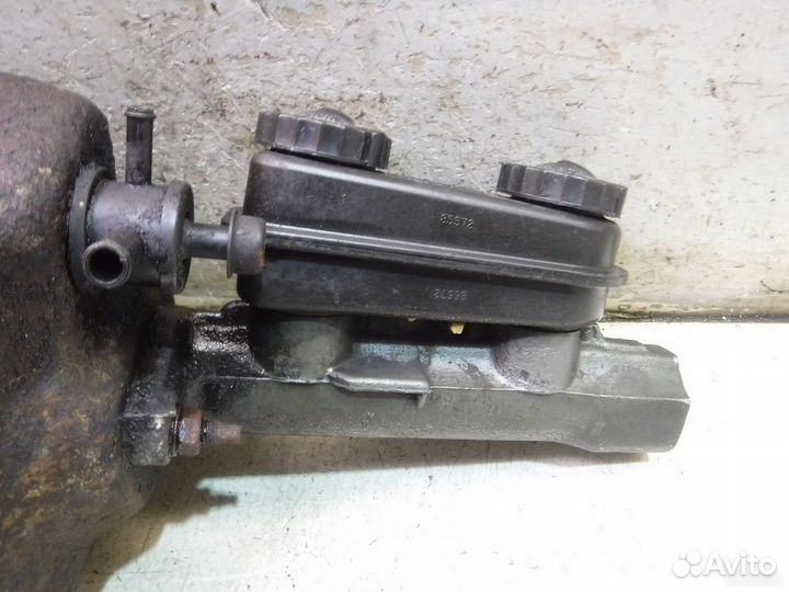 Усилитель тормозов с гтц Dodge Aries