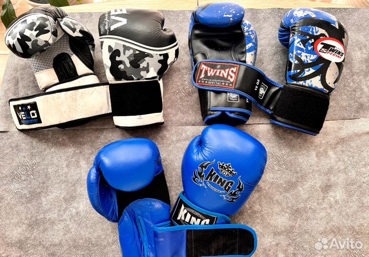 Боксерские перчатки 10 oz