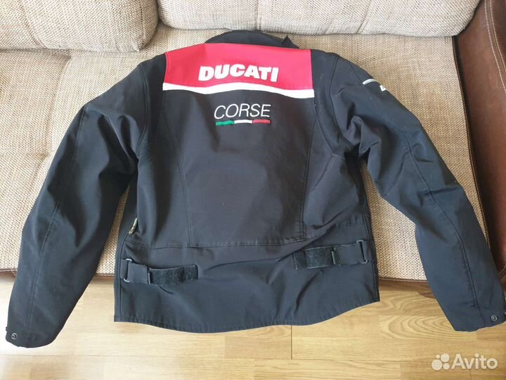 Мотокуртка Ducati