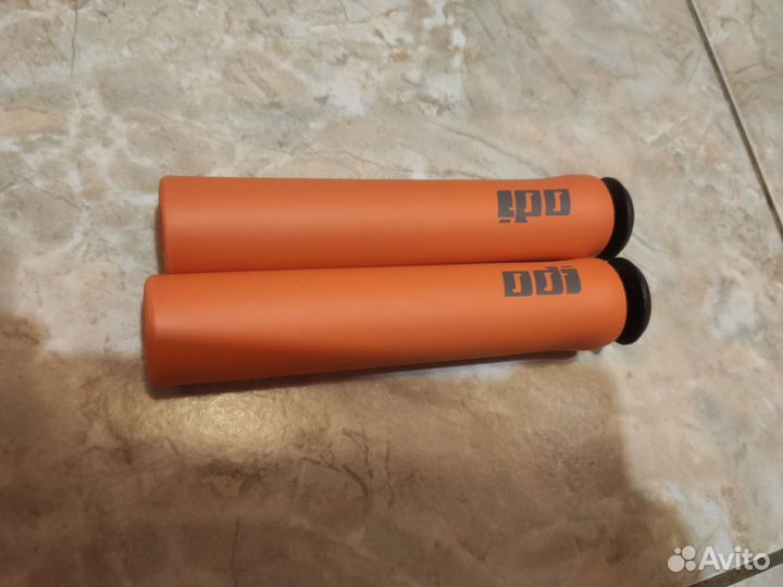 Грипсы odi для ведосипеда