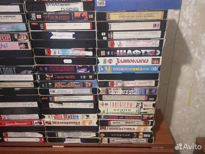 Видеокассеты с фильмами