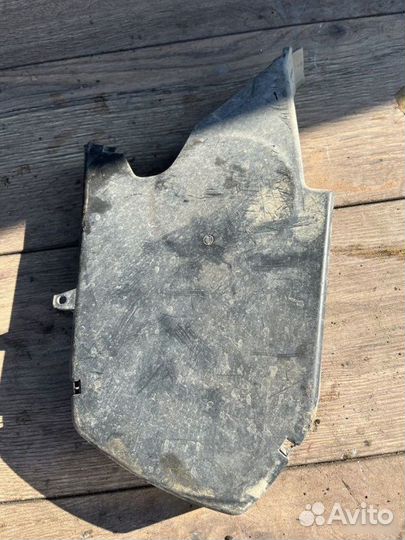 Пыльник ремня грм Volkswagen Passat 2.0