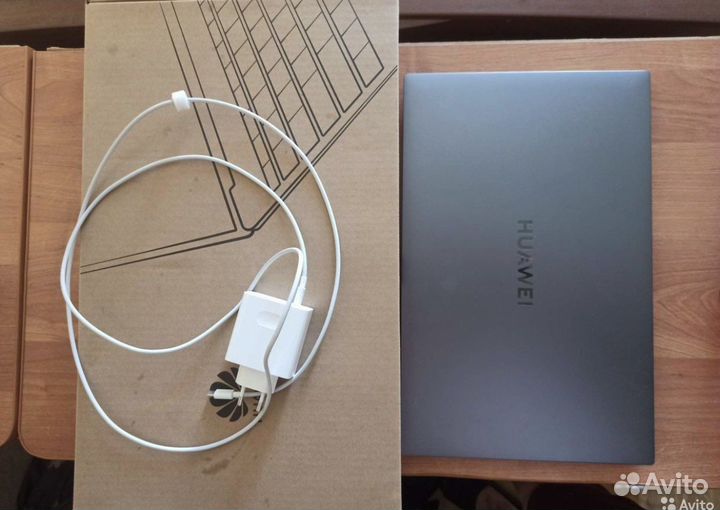 Huawei matebook d16 AMD Ryzen 5 4600H