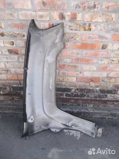 Крыло левое Chevrolet Trailblazer 01-10