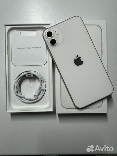 iPhone 11, 64 ГБ