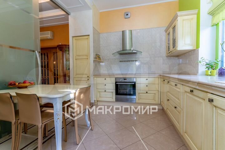 Коттедж 324,4 м² на участке 24,5 сот.