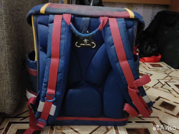 Рюкзак школьный