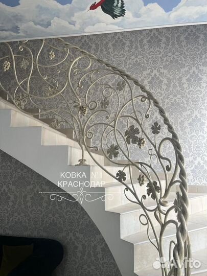 Кованые перила в коттедж