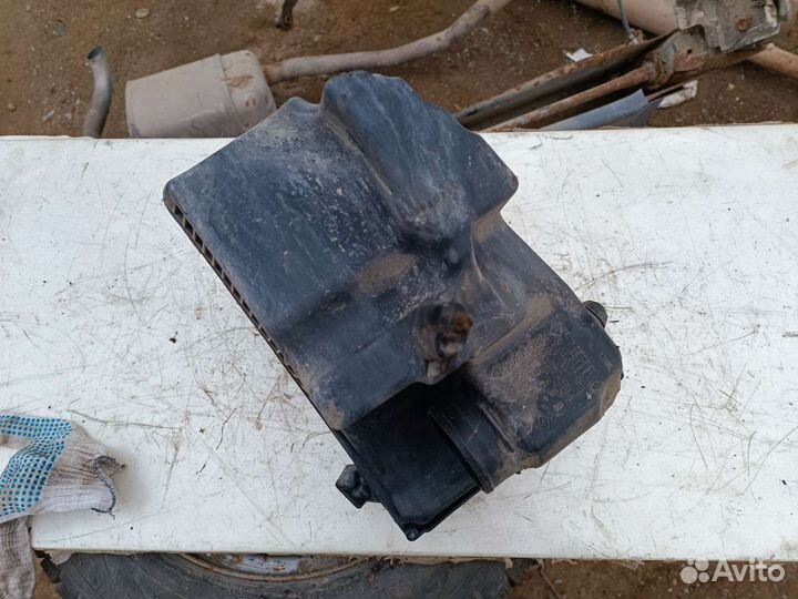 Корпус воздушного фильтра Рено Меган 2. 1.6 л. 05г