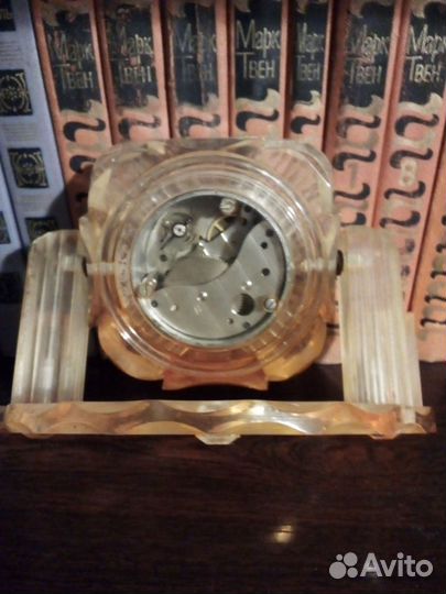 Часы настольные 