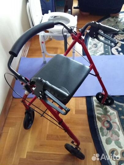 Ходунки для пожилых людей