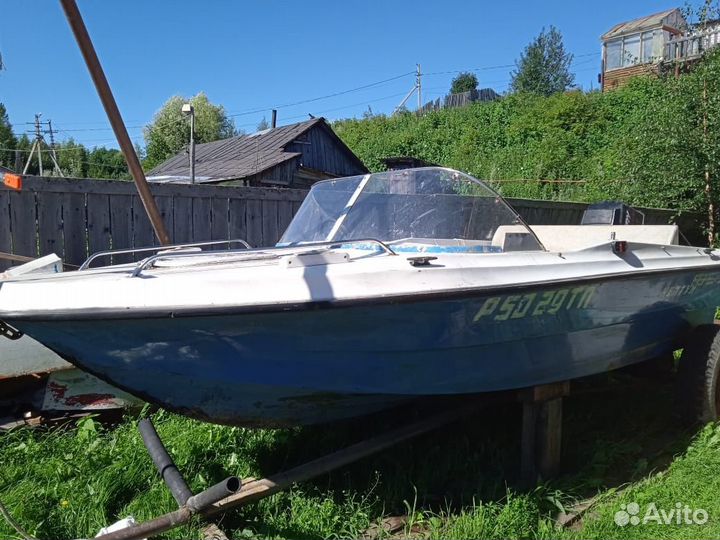 Продается лодка нептун 3М с мотором Mercury 60