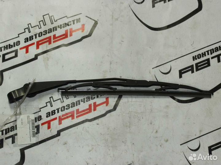 Дворник задней двери mazda ford ixion premacy CP8W