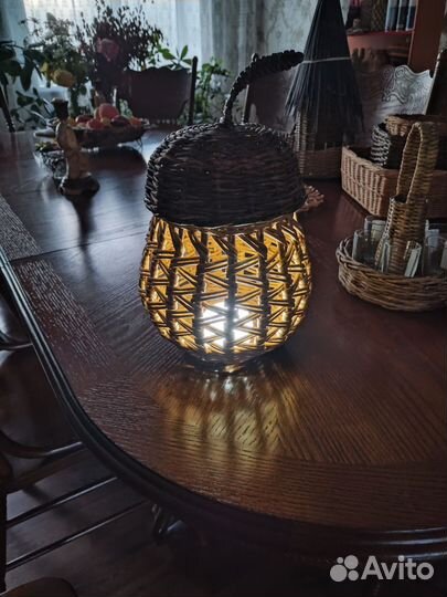 Корзина плетёная - жёлудь