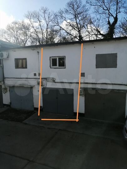 Гараж, > 30 м²