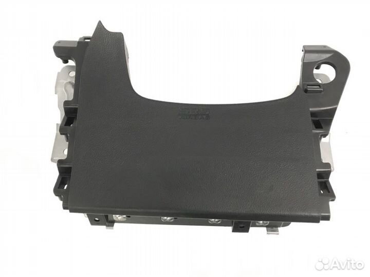 Подушка безопасности в колени Mitsubishi Outlander