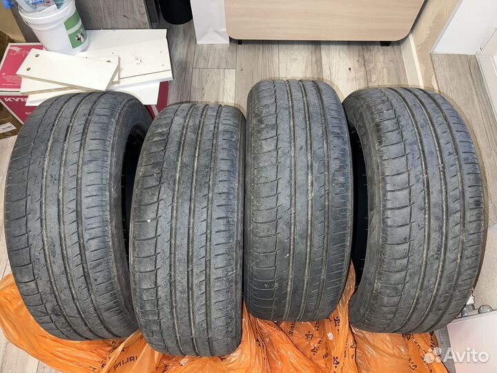 Triangle Sportex TSH11 215/55 R17 94Y