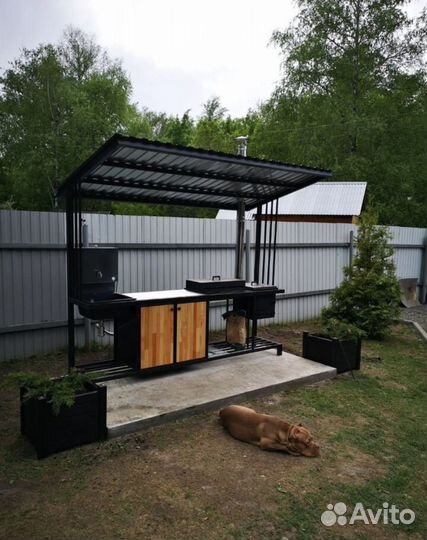 Мангал с крышей