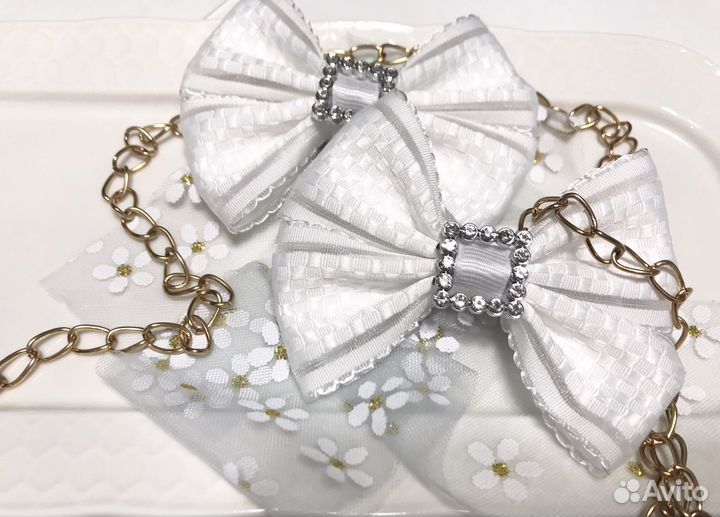 Банты на зажимах