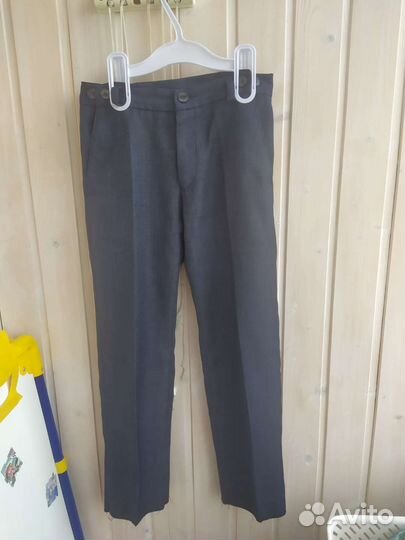 Школьный костюм для мальчика 128 серый