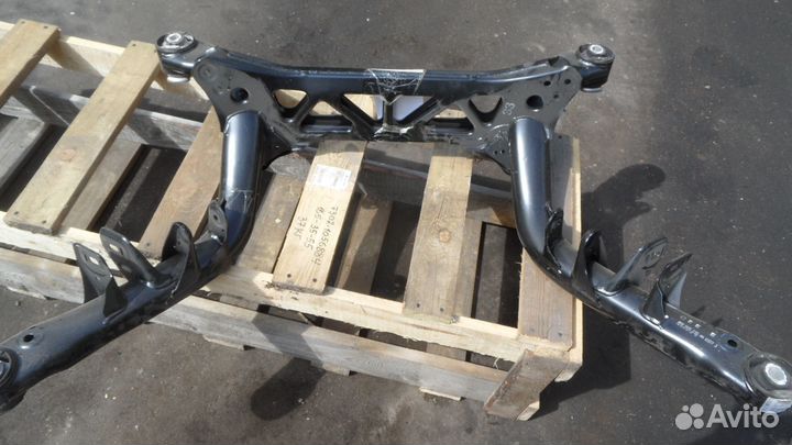 Подрамник задний Audi A4 A5