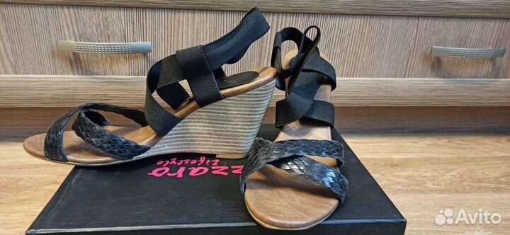 Босоножки женские 39 размер