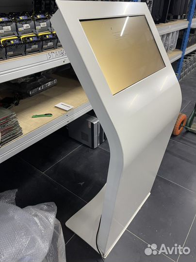 Информационный киоск 22 сенсорный терминал