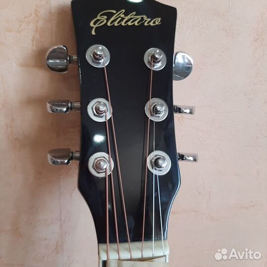 Акустическая гитара 4/4