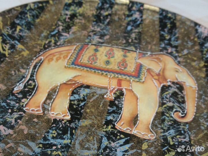 Настенная тарелка