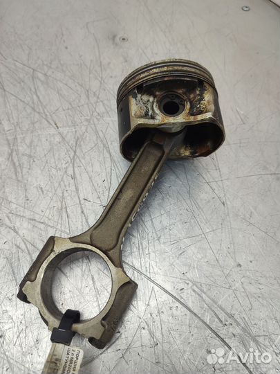 Поршня с шатуном Nissan X-Trail T31 MR20DE