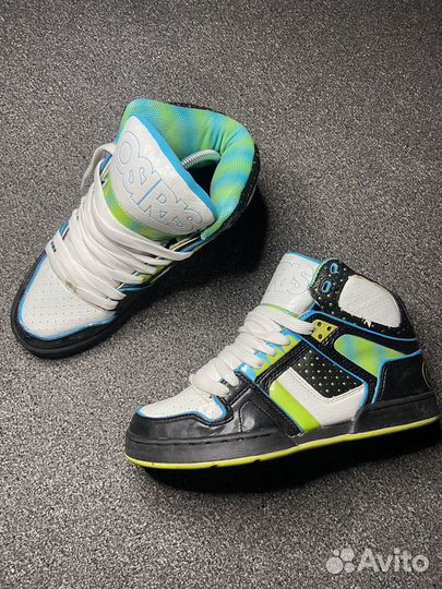 Дутыши nyc 83 dc globe dvs vans circa