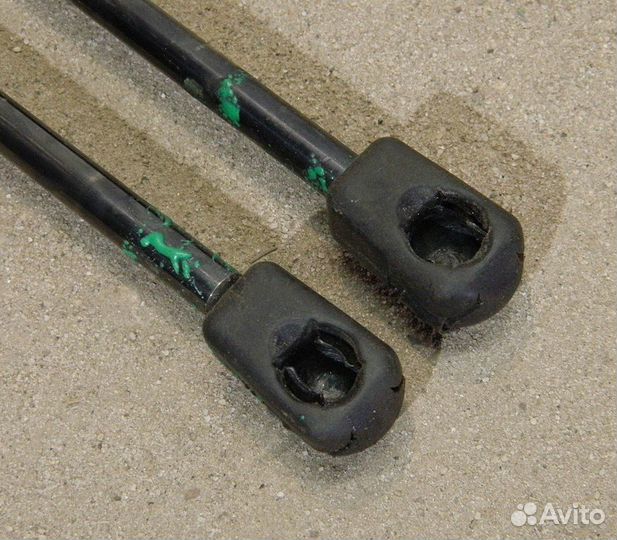 Амортизатор багажника Skoda Felicia