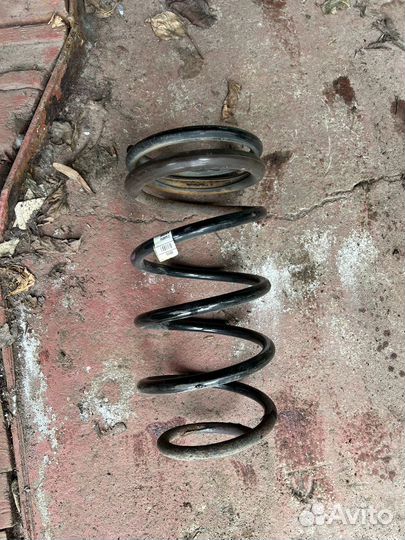 Задняя пружина Range Rover Evoque L538