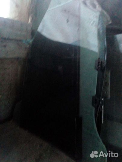 Правое стекло двери Хендай соната.2005-6 г