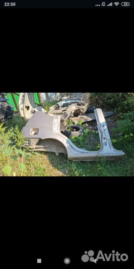 Заднее правое крыло с порогом и стойкой Реззо