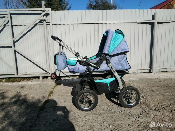 Прогулочная коляска как новая