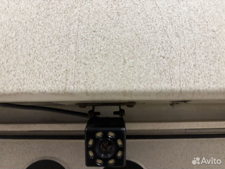 Зеркало с камерой заднего вида