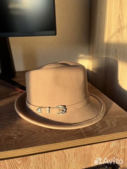 Шляпа женская фетровая