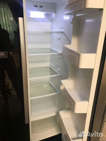 Холодильник shivaki