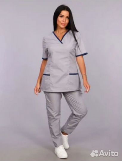 Медицинский костюм женский 46 (новый с биркой)